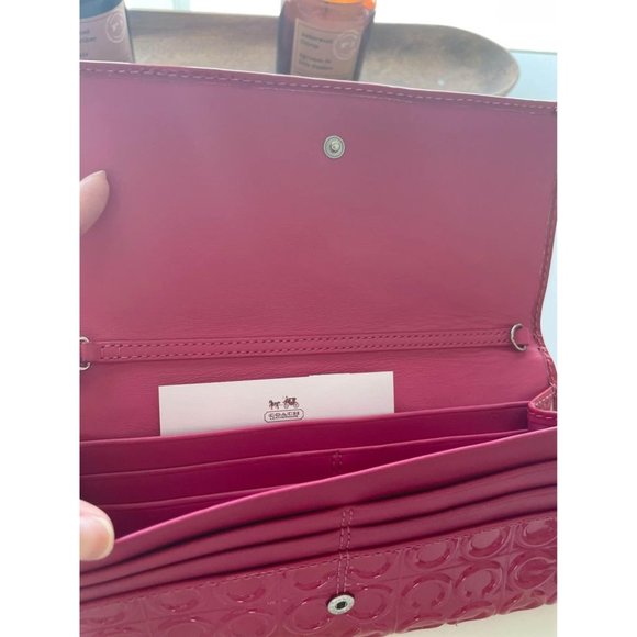 New Coach Wallet - Picture 7 of 7